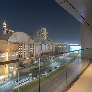 Apartamento Luxurious Stylish Across Mall Burj Khalifa City Views, Dubái